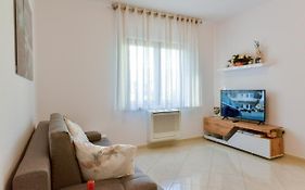 Apartments Leona